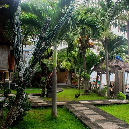 Coconut Beach Bungalows & Warung Амед Екстер'єр фото